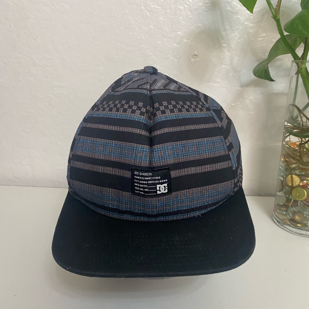 DC Men's Striped Blue and Black Hat